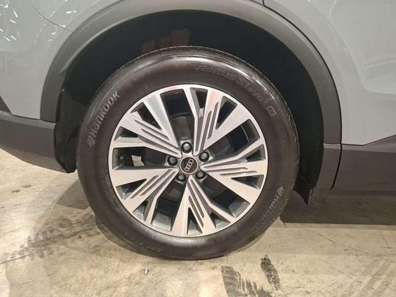 Usado Audi Q4 e-tron 125 kW (170 CV) 2025 Gris SUV