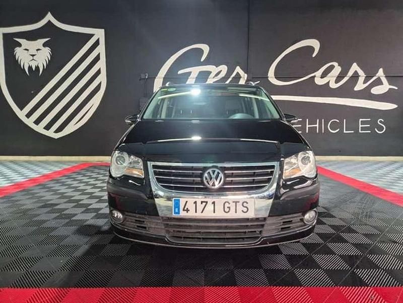 Usado VW Touran Edition 105 CV (77 kW) 2010 Negro Monovolumen