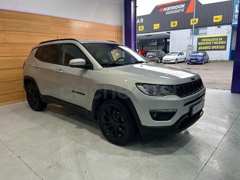 Usado Jeep Compass Limited 130 CV (95 kW) 2021 Gris / plata SUV