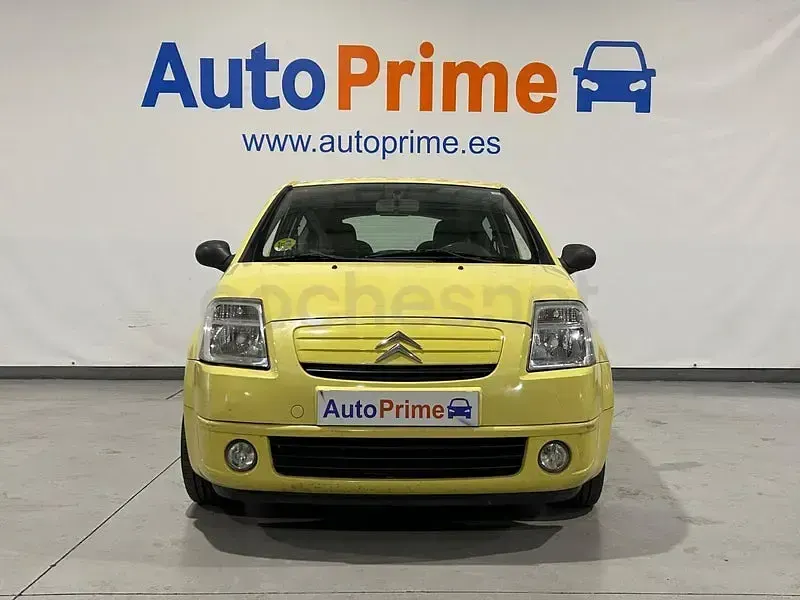 Usado Citroën C2 61 CV (44 kW) 2004 Amarillo Utilitario