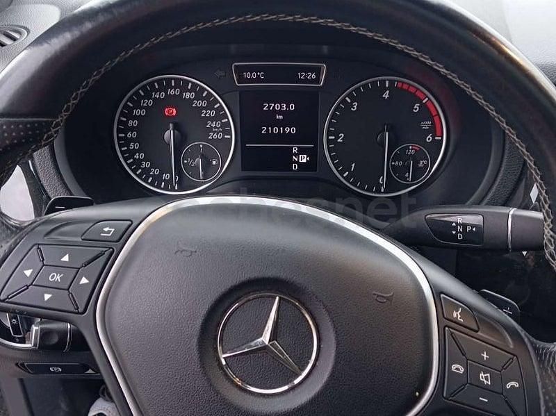 Usado Mercedes B220 AMG line 177 CV (130 kW) 2014 Negro Monovolumen