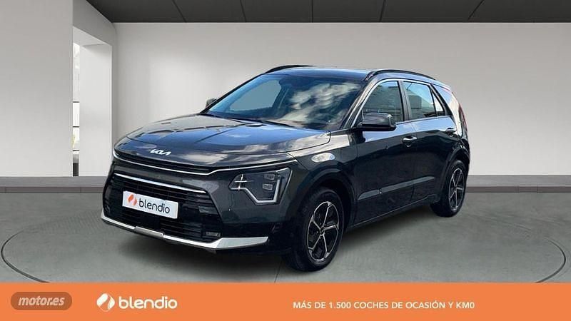 Gris Usado 2023 Kia Niro SUV | 24.991 € (Un poco caro) - Imagen 1/4