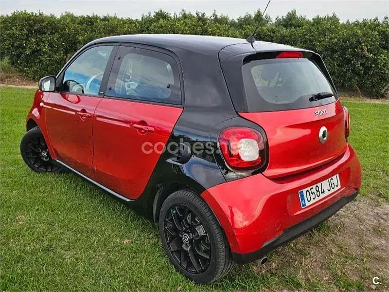 Usado Smart ForFour Passion 71 CV (52 kW) 2015 Rojo Utilitario