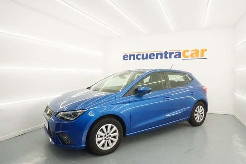 Usado Seat Ibiza Style 116 CV (85 kW) 2023 Azul Utilitario