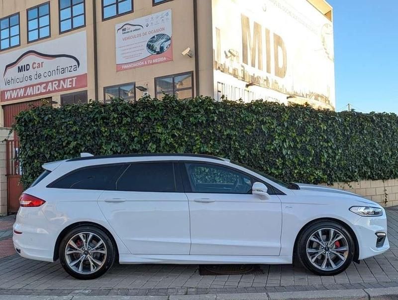 Usado Ford Mondeo ST-Line 186 CV (136 kW) 2020 Blanco Familiar