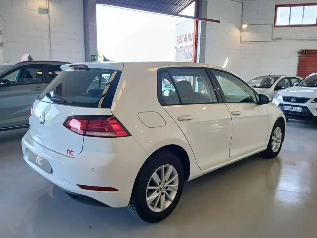 Usado VW Golf VII 110 CV (80 kW) 2018 Blanco Utilitario