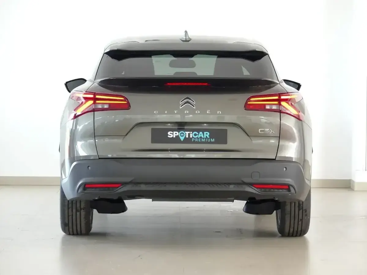 Usado Citroën C5 X Feel 130 CV (95 kW) 2023 Gris Familiar