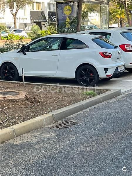 Usado Seat Ibiza SC CUPRA 180 CV (132 kW) 2013 Blanco Utilitario