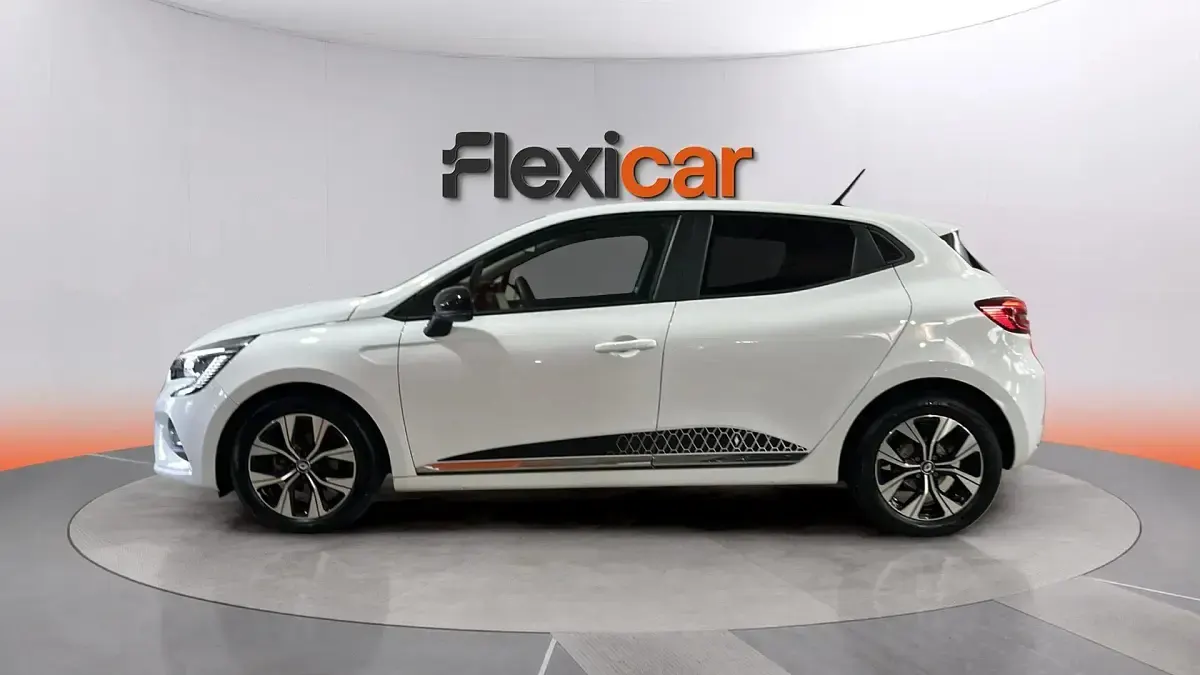 Usado Renault Clio V SE 90 CV (66 kW) 2023 Gris Berlina