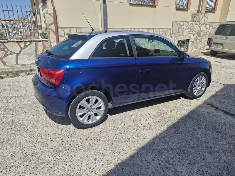 Usado Audi A1 Ambition 105 CV (77 kW) 2011 Azul Utilitario