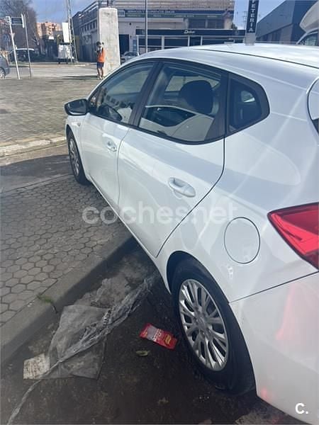 Usado Kia Ceed GT 136 CV (100 kW) 2016 Blanco Berlina