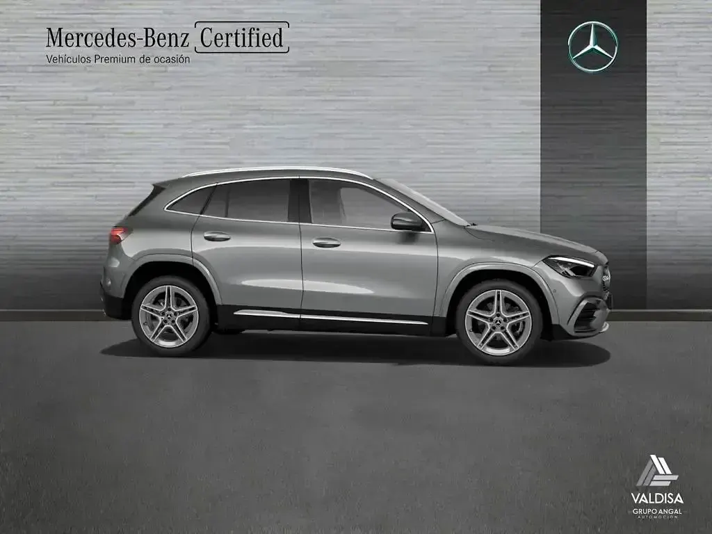 Usado Mercedes GLA200 150 CV (110 kW) 2025 Gris SUV