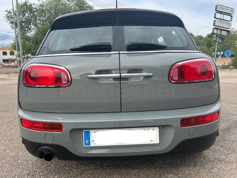 Usado Mini One Clubman 102 CV (75 kW) 2019 Gris / plata Familiar