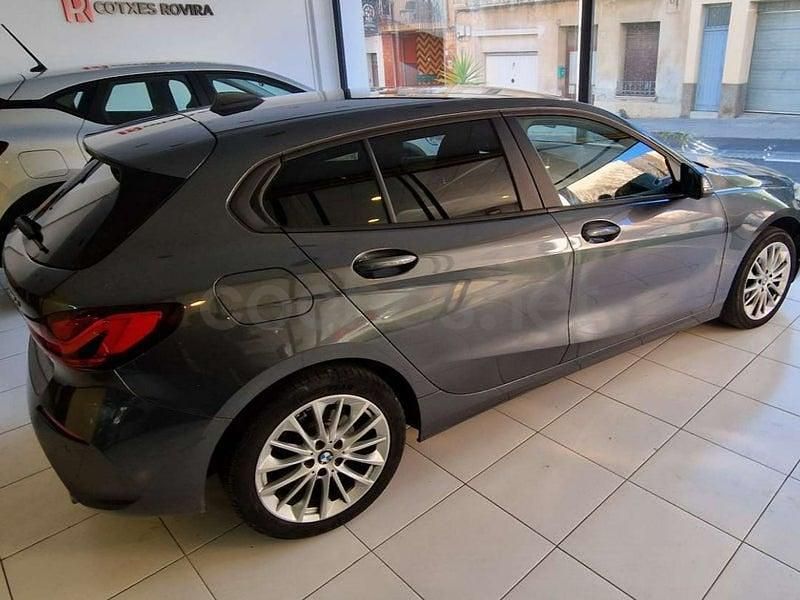 Usado BMW 118 150 CV (110 kW) 2020 Gris / plata Utilitario