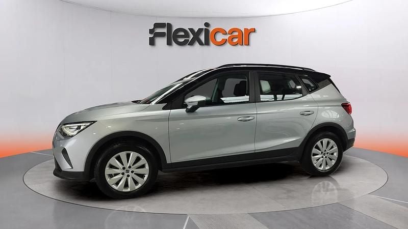 Usado Seat Arona Style 111 CV (81 kW) 2023 Gris SUV