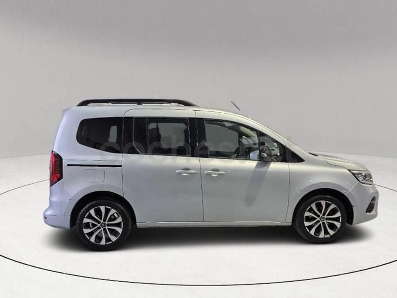 Usado Renault Kangoo Techno 95 CV (69 kW) 2023 Gris / plata Monovolumen
