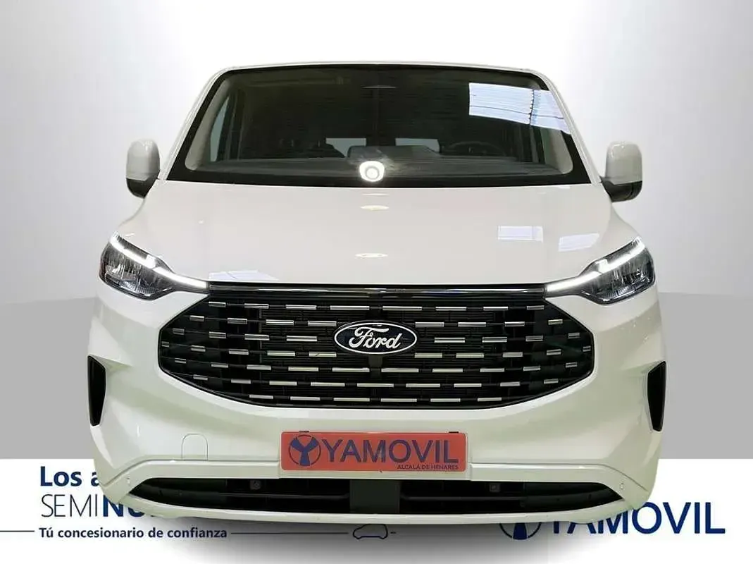 Usado Ford Tourneo Custom Titanium X 150 CV (110 kW) 2025 Blanco Van