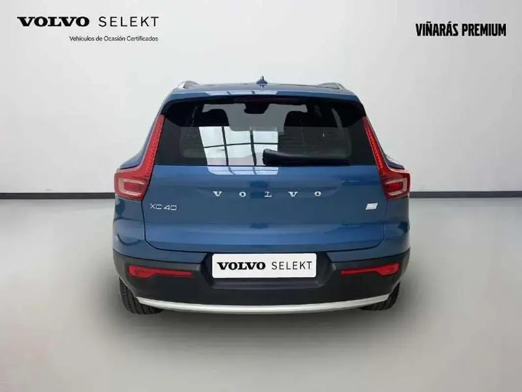 Usado Volvo XC40 Core 211 CV (155 kW) 2023 Azul SUV