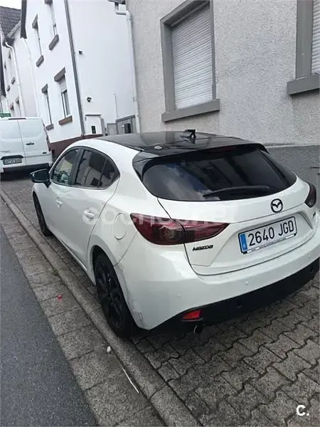 Usado Mazda 3 Luxury 150 CV (110 kW) 2015 Blanco Berlina