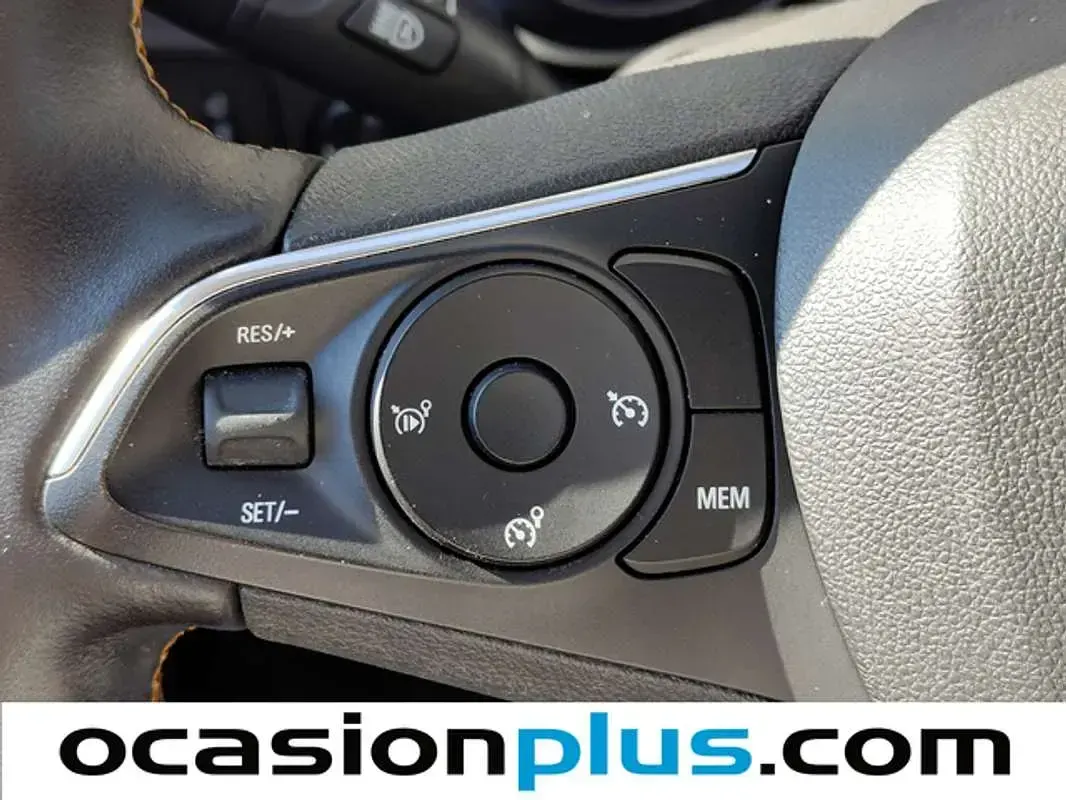 Usado Opel Crossland X Excellence 131 CV (96 kW) 2017 Rojo SUV