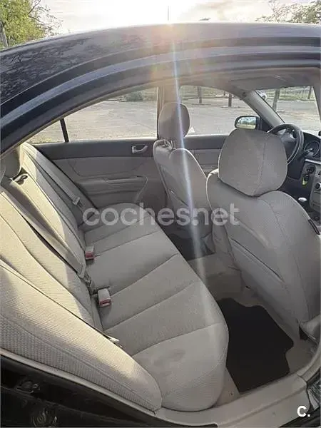 Usado Hyundai Sonata Comfort 140 CV (102 kW) 2006 Azul Berlina