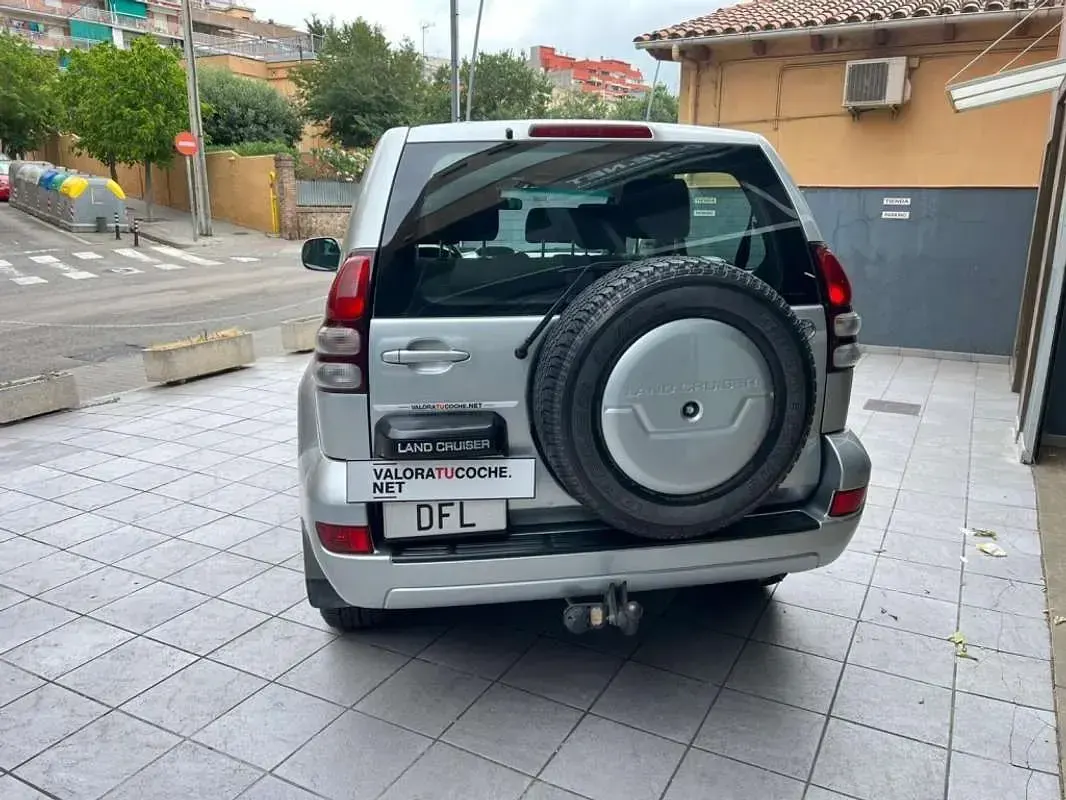 Usado Toyota Land Cruiser 166 CV (122 kW) 2005 Gris SUV