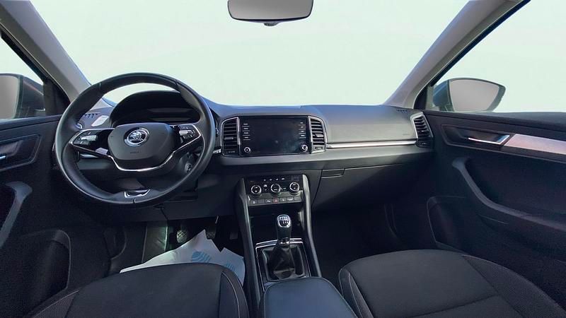 Usado Skoda Karoq Ambition 150 CV (110 kW) 2022 Gris SUV