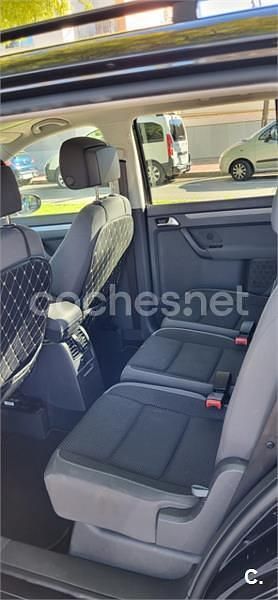 Usado VW Touran Advance 105 CV (77 kW) 2015 Negro Monovolumen