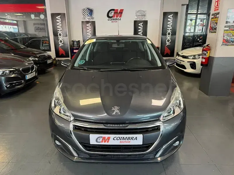 Usado Peugeot 208 Active 100 CV (73 kW) 2016 Negro Utilitario