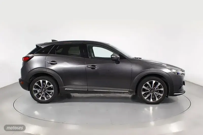 Usado Mazda CX-3 121 CV (88 kW) 2022 Gris SUV