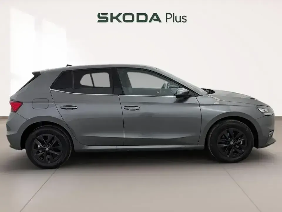 Usado Skoda Fabia Selection 116 CV (85 kW) 2025 Gris Utilitario