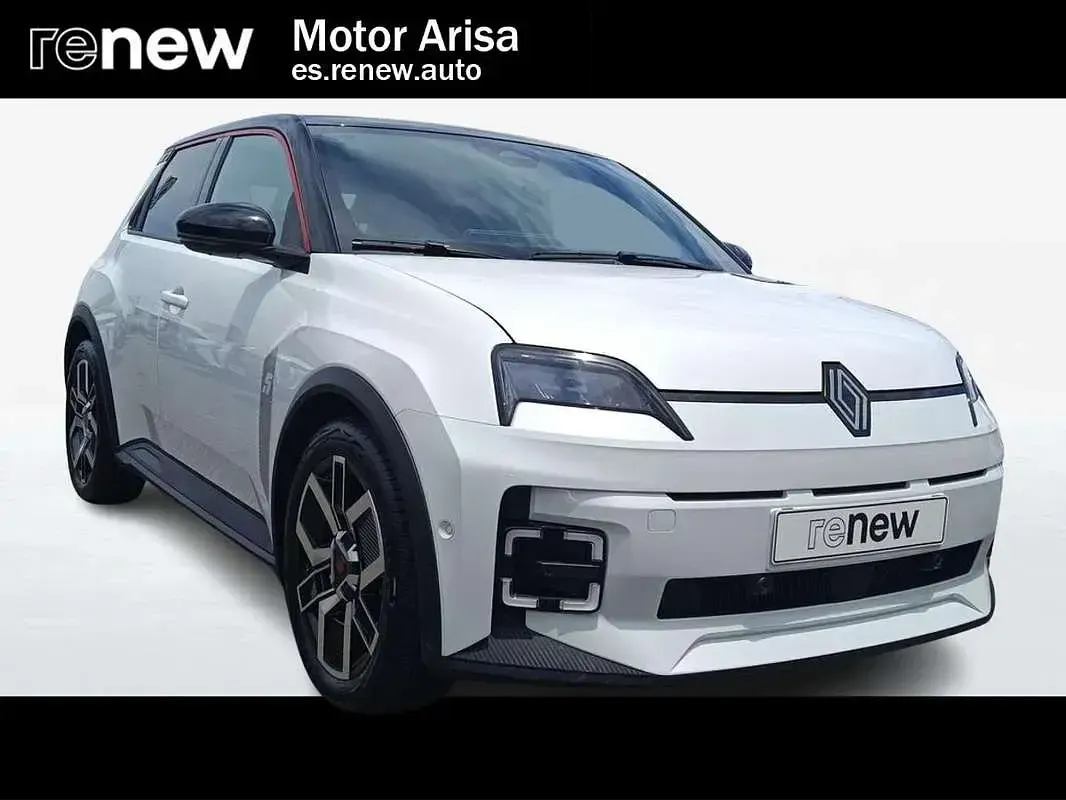 Käytetty Renault Megane E-Tech Techno 89 kW (122 HP) 2025 Viistoperä