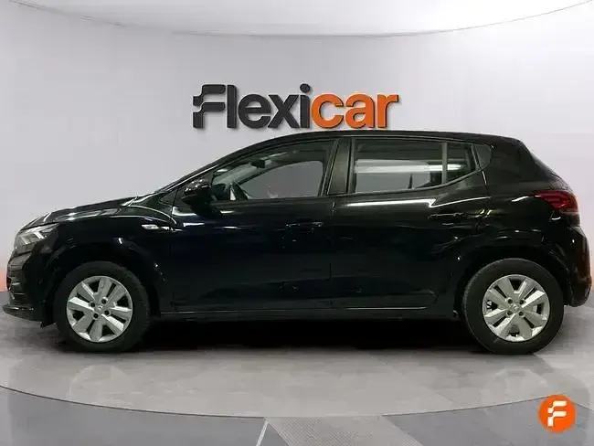 Käytetty Dacia Sandero Essentiel 91 HP (66 kW) 2023 Musta