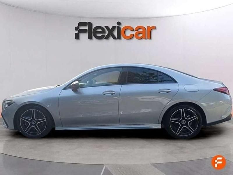 Usado Mercedes CLA200 163 CV (119 kW) 2024 Gris Berlina