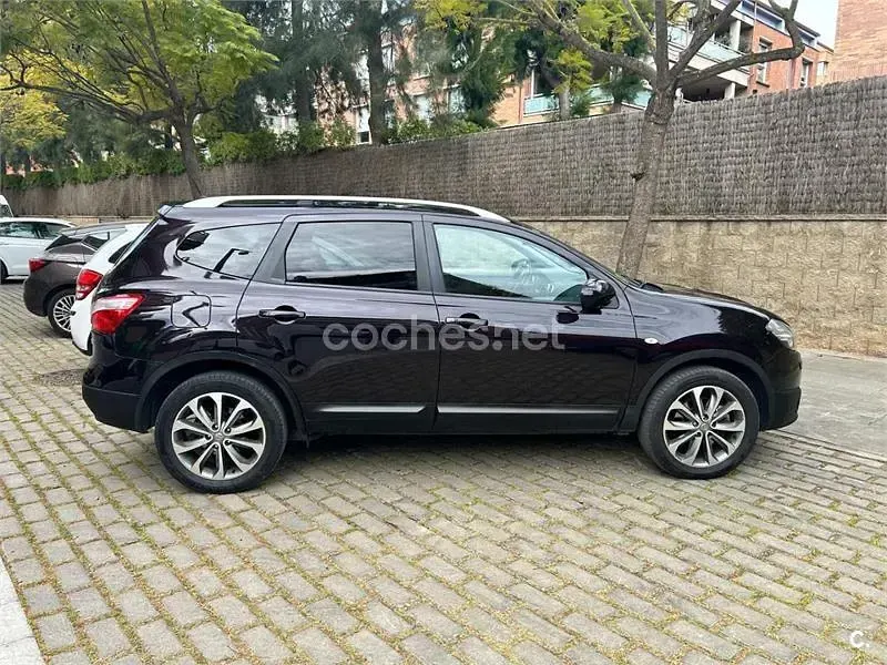 Usado Nissan Qashqai +2 Premium Edition 150 CV (110 kW) 2011 Negro SUV