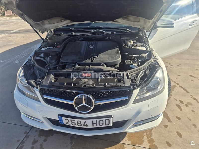 Usado Mercedes C220 170 HP (125 kW) 2011 Branco Coupé