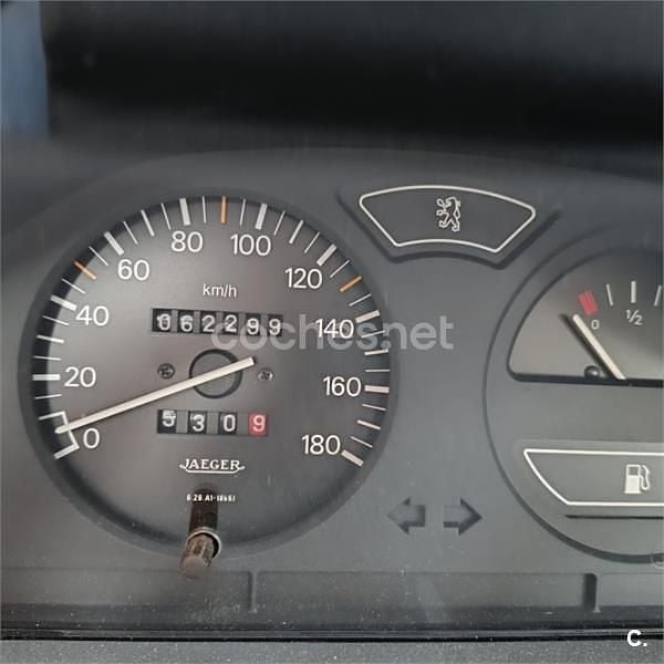 Usado Peugeot 106 60 CV (44 kW) 1993 Blanco Utilitario