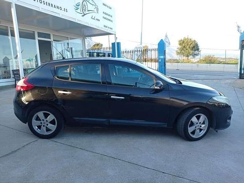 Usado Renault Mégane III Authentique 86 CV (63 kW) 2010 Negro Utilitario
