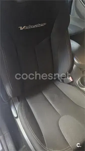 Usado Hyundai Veloster Sport 140 CV (102 kW) 2013 Gris / plata Utilitario