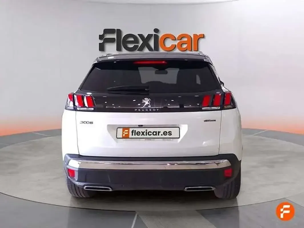 Usado Peugeot 3008 Active 131 CV (96 kW) 2020 Blanco SUV