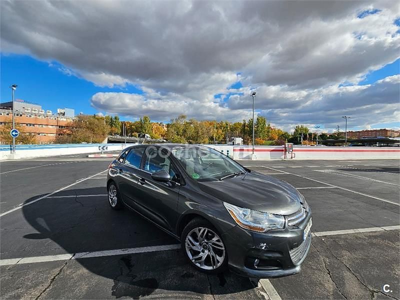 Usado Citroën C4 120 CV (88 kW) 2014 Gris / plata Berlina