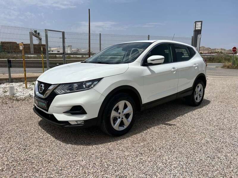 Blanco Usado 2021 Nissan Qashqai N-Connecta SUV | 12.990 € (Un poco caro) - Imagen 1/4