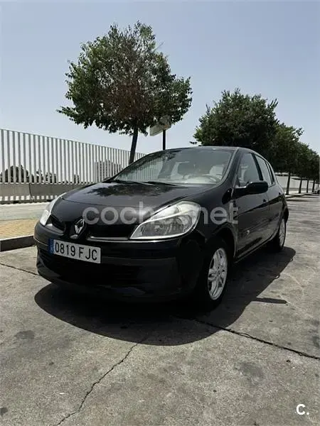 Usado Renault Clio II Expression 75 CV (55 kW) 2006 Negro Berlina