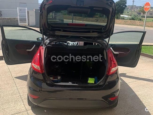 Usado Ford Fiesta Titanium 95 CV (69 kW) 2011 Negro Berlina