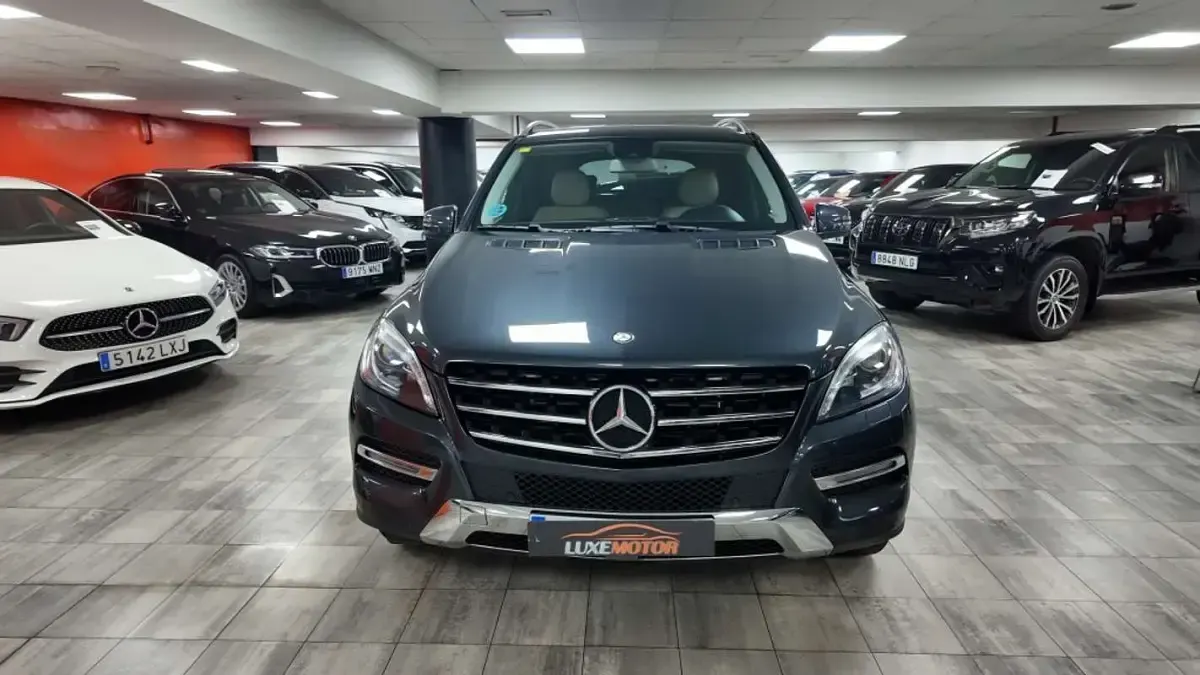 Usado Mercedes ML250 204 CV (150 kW) 2015 Gris SUV