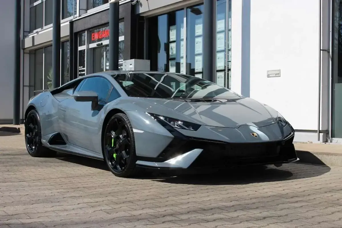 Usado Lamborghini Huracán 640 CV (470 kW) 2025 Gris Coupe