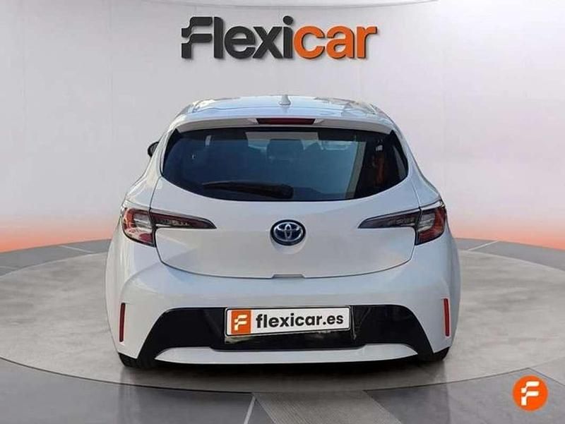Usado Toyota Corolla Active 122 CV (89 kW) 2021 Blanco Utilitario
