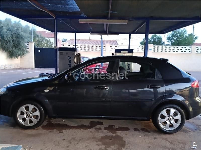 Usado Chevrolet Lacetti CDX 121 CV (88 kW) 2009 Negro Berlina