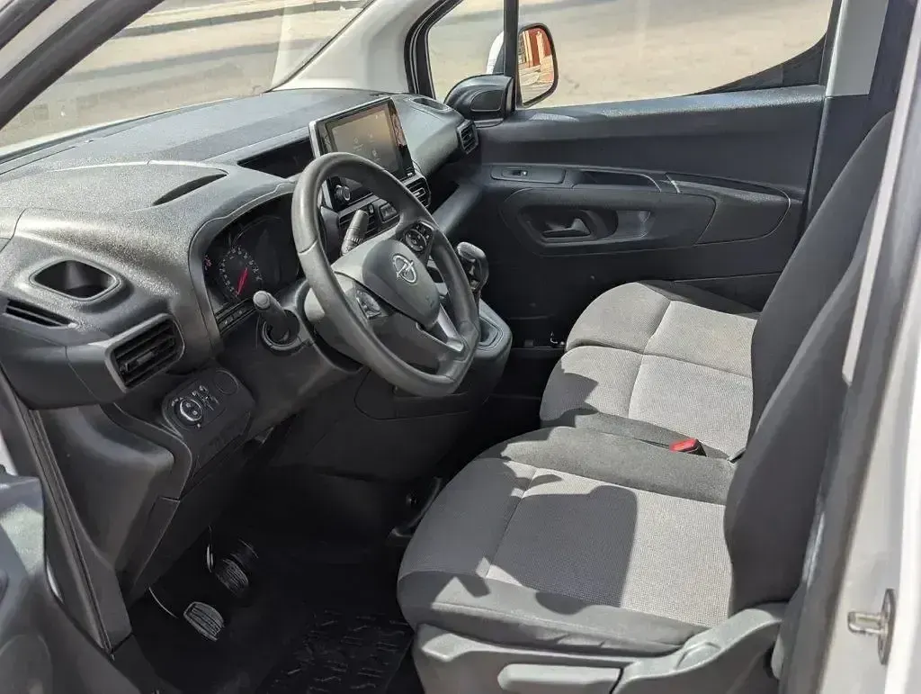 Usado Opel Combo S 100 CV (73 kW) 2020 Blanco Monovolumen
