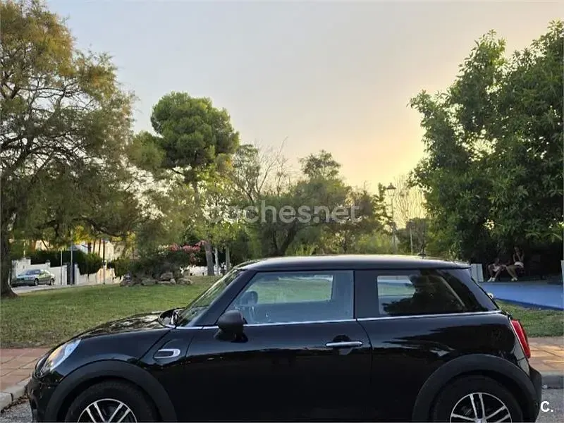 Usado Mini ONE 102 CV (75 kW) 2016 Negro Utilitario
